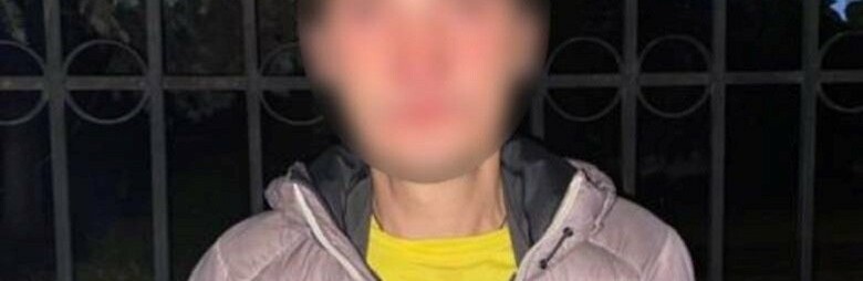 Київські слідчі повідомили про підозру чоловіку, який через ревнощі тяжко поранив свого знайомого
