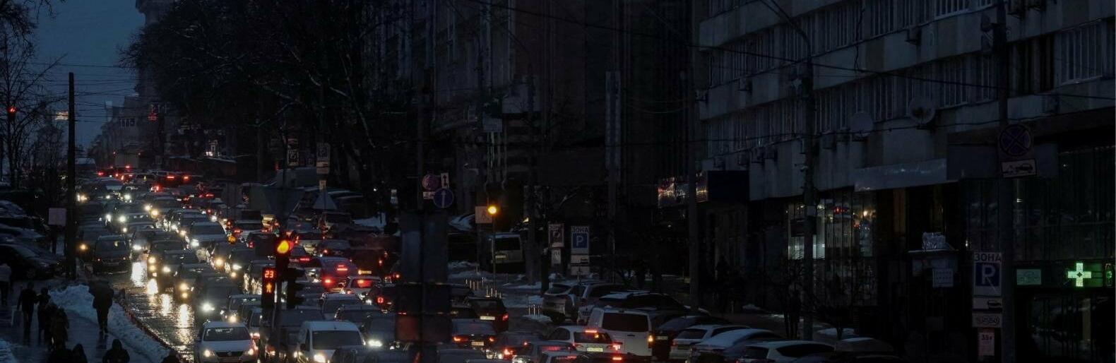 В YASNO повідомили, що в Києві можуть застосовувати аварійні відключення світла