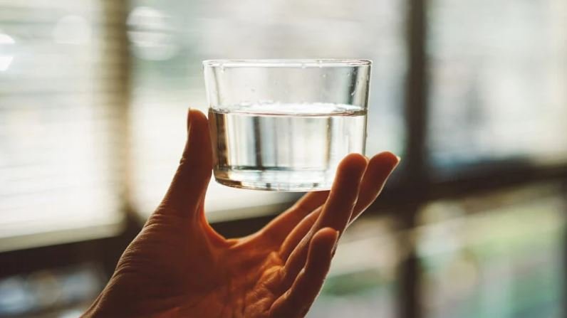 Де набрати воду в Києві під час блекауту та що працюватиме в столиці