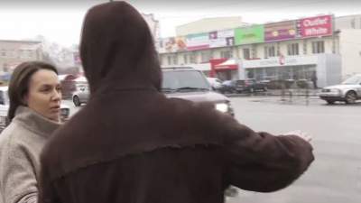 BMW с пьяным за рулем два километра тащил мужчину по асфальту BMW с пьяным за рулем два километра тащил мужчину по асфальту