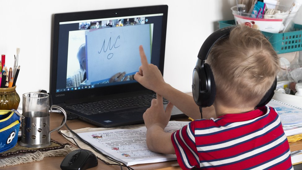 Школи онлайн в Україні